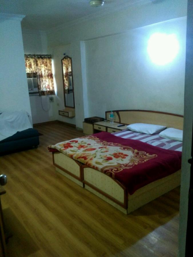 Rajshree Hotel Ahmedabad Extérieur photo