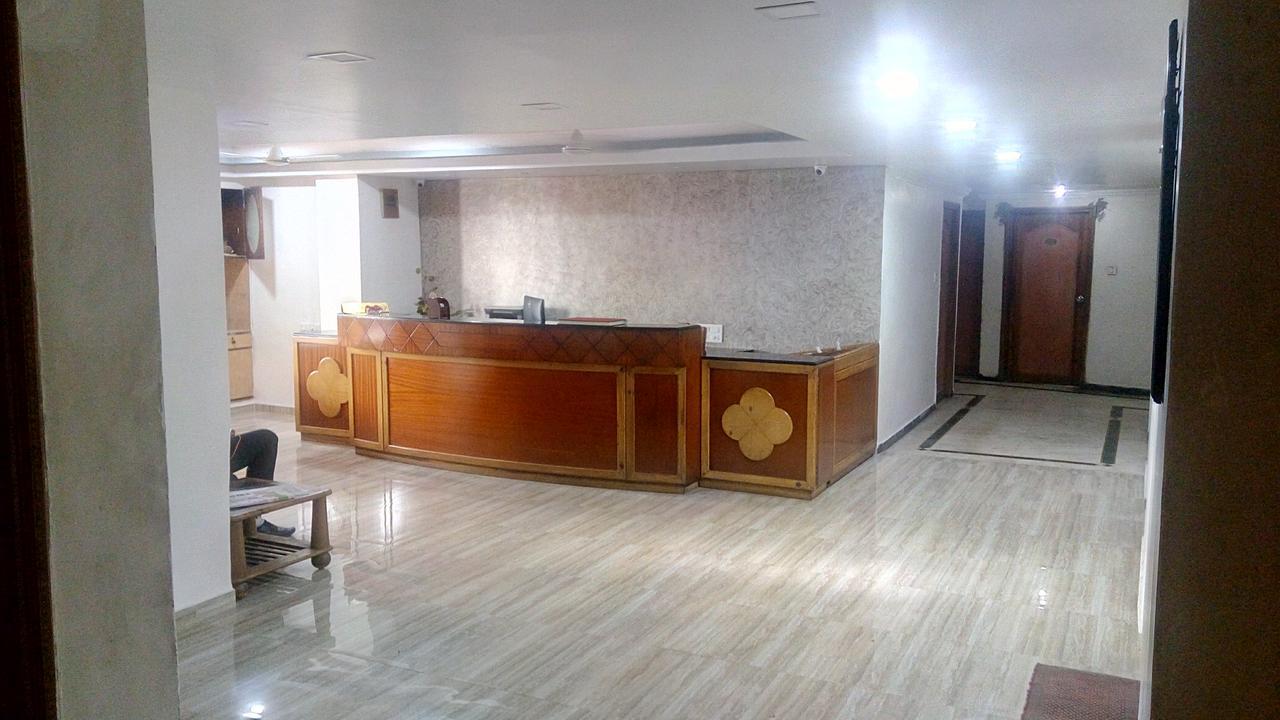 Rajshree Hotel Ahmedabad Extérieur photo