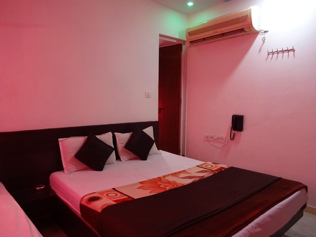 Rajshree Hotel Ahmedabad Extérieur photo
