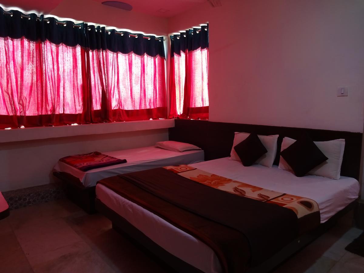 Rajshree Hotel Ahmedabad Extérieur photo